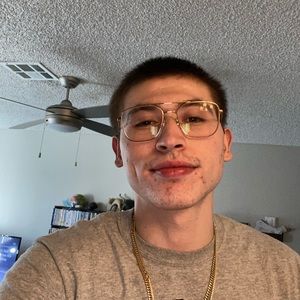 Meet your Posher, Lucas